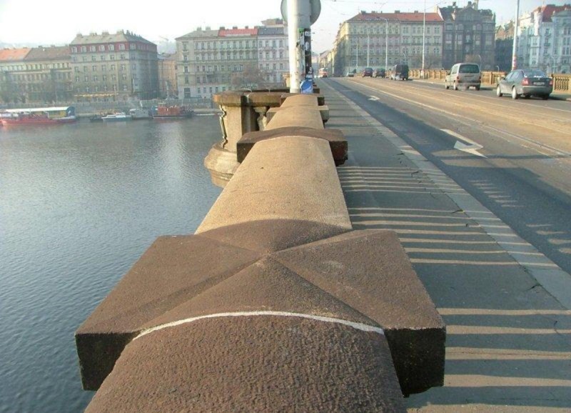 Мост Палацкого 8