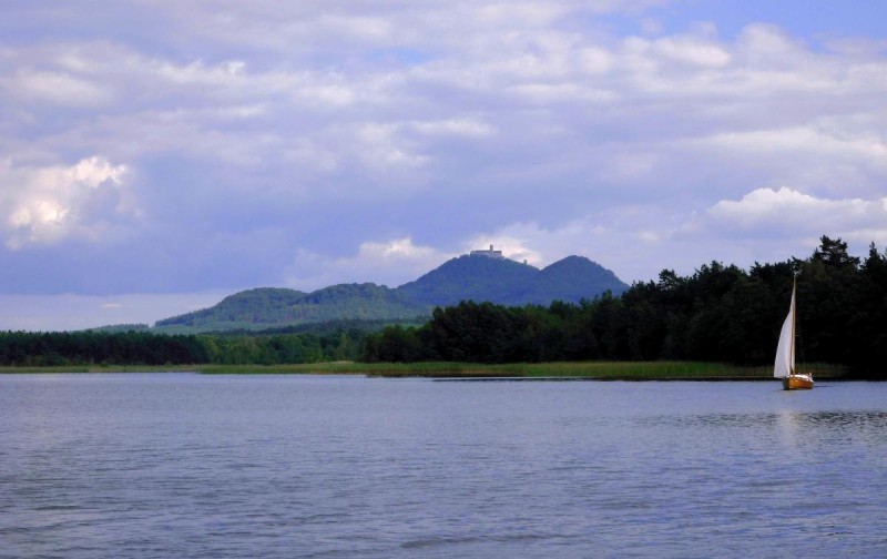 Махово озеро