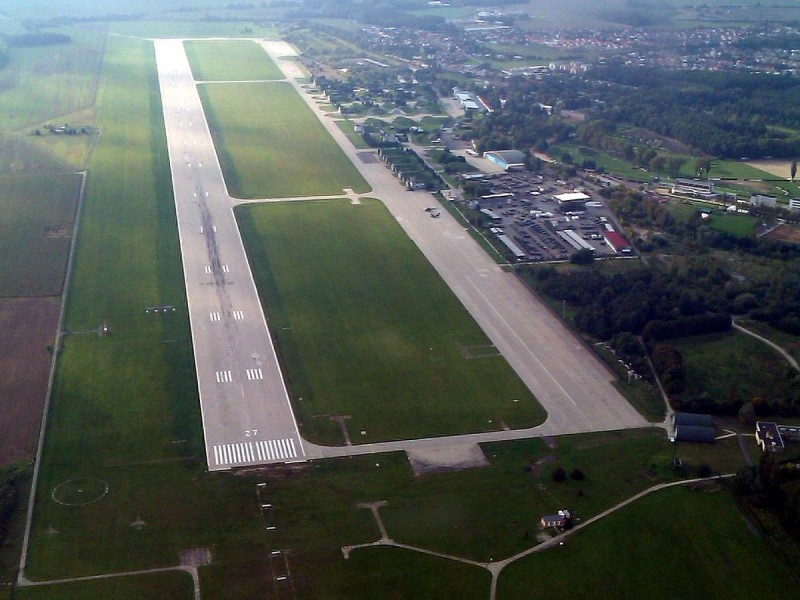 Аэропорт Пардубице 2