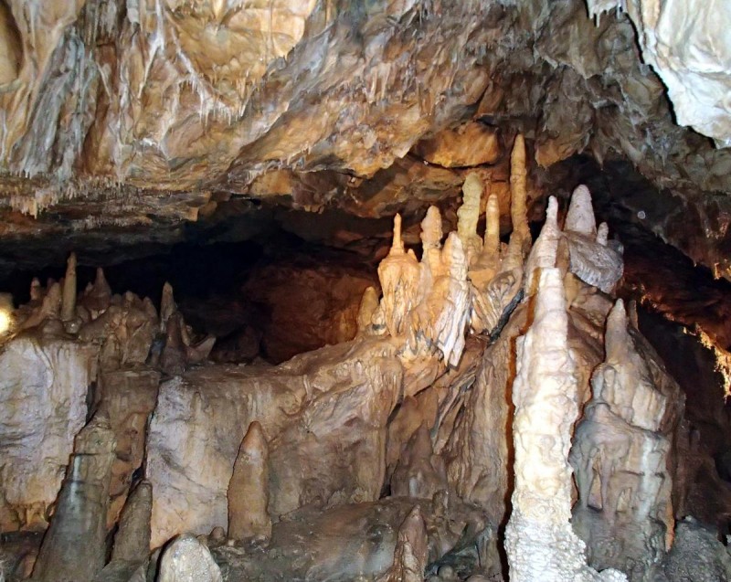 Младечские пещеры