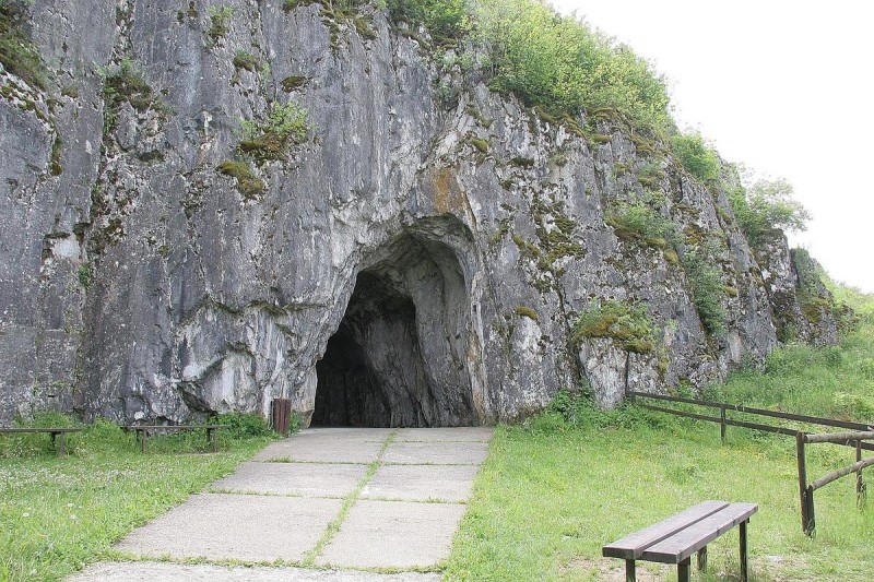 Пещера Балцарка - вход