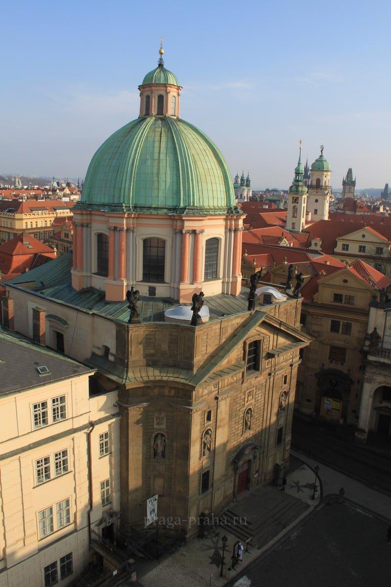 Храм святого Франциска Ассизского в Праге 2