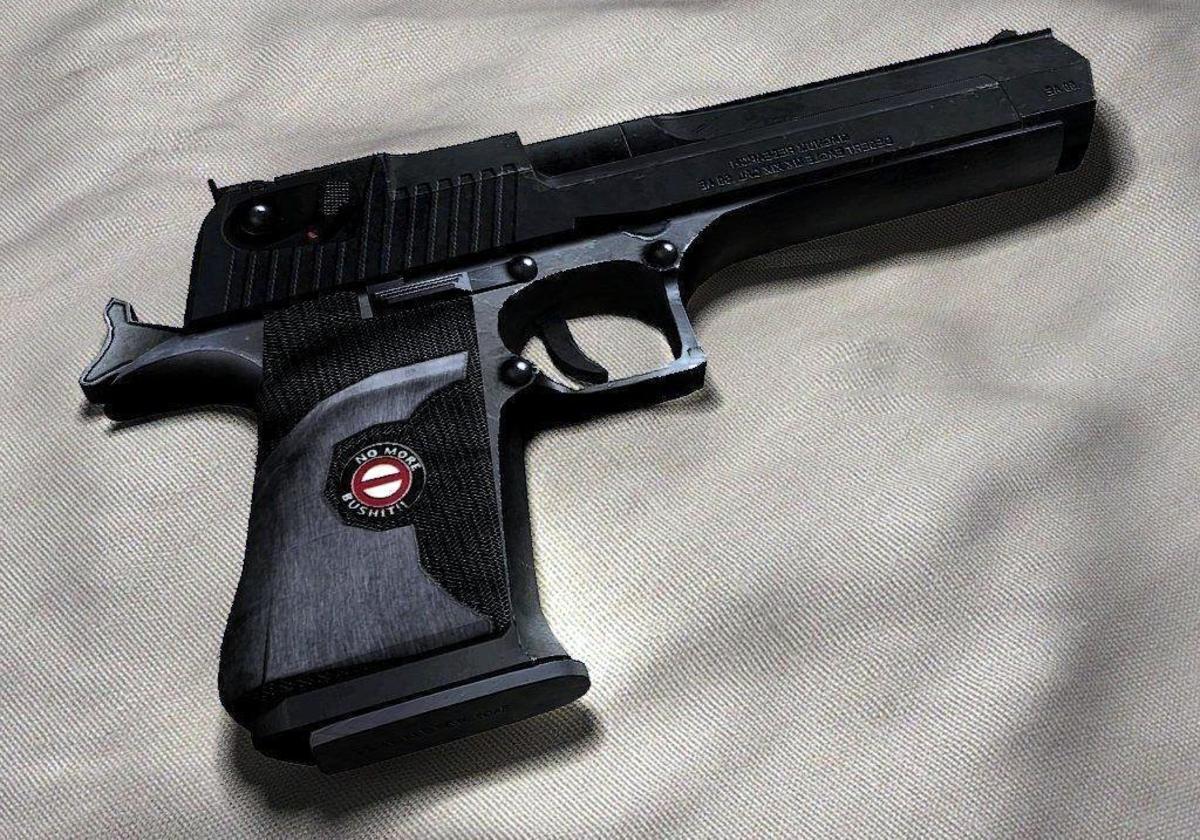 Пистолеты cs2. Desert Eagle черный.