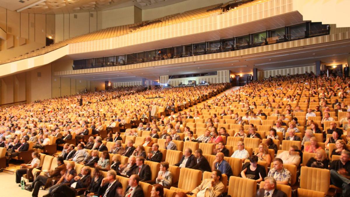 Феско холл владивосток. Конгресс -Холл в Праге. FESCO Hall зал. Зал в Феско холле расположение мест. Феско Холл зал фото.